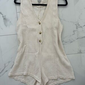 Off white button up romper #summer